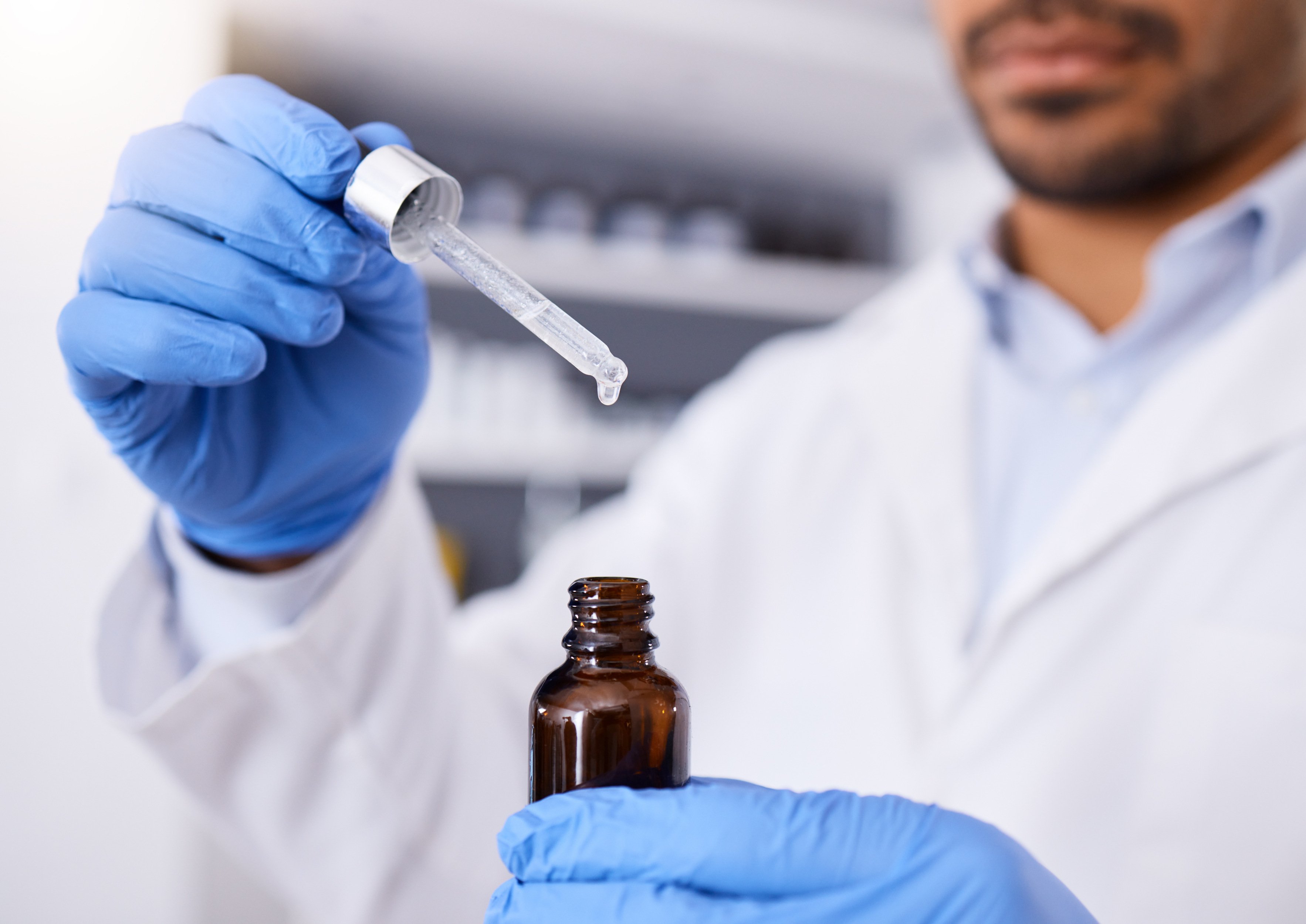 scientist-hands-pipette-with-bottle-dosage-experiment-measurement-laboratory-closeup-person-medical-healthcare-professional-with-gloves-health-serum-vial-testing-lab